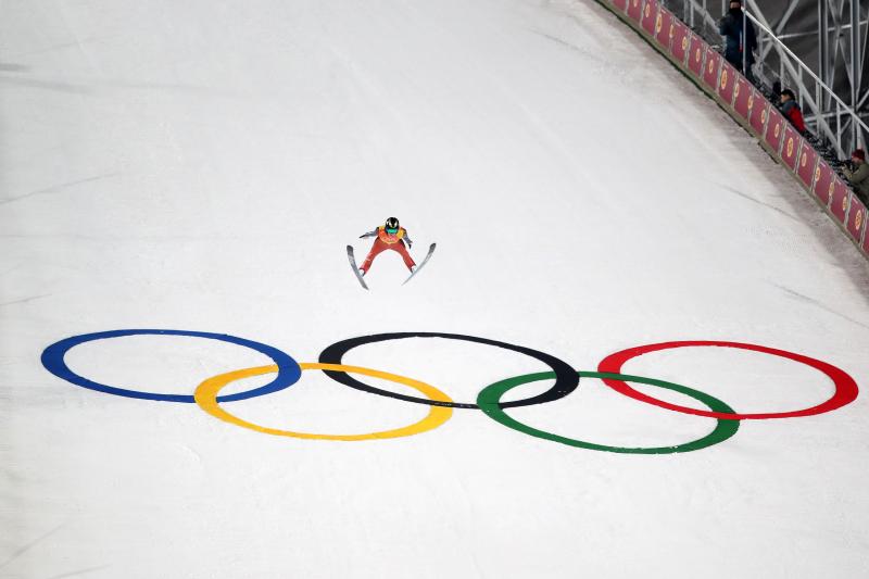 Slovenski skakalci peti na ekipni tekmi v Pjongčangu